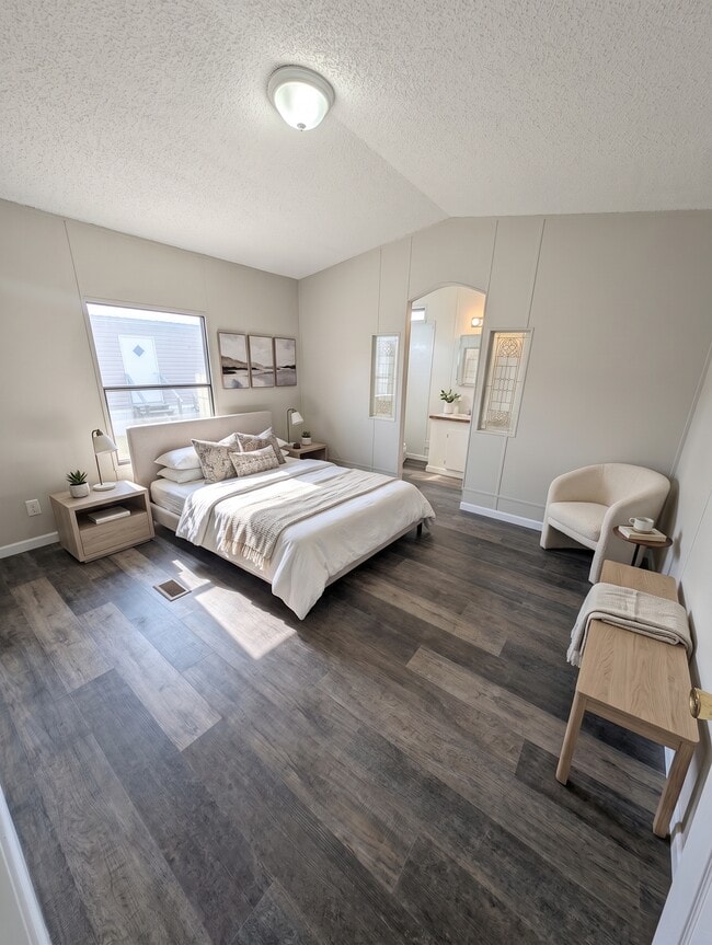 13 Wisteria Dr