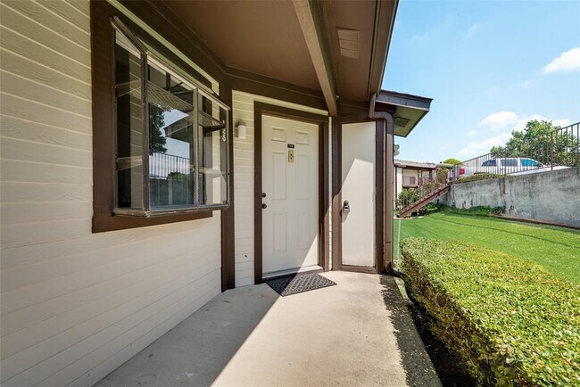 Photo - 125 Henry M Chandler Dr