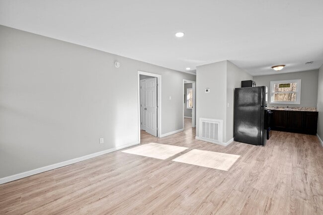 Photo - 492 Oak St Unit B