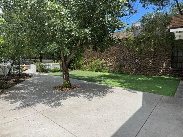 Photo - 123 W Phoenix Ave
