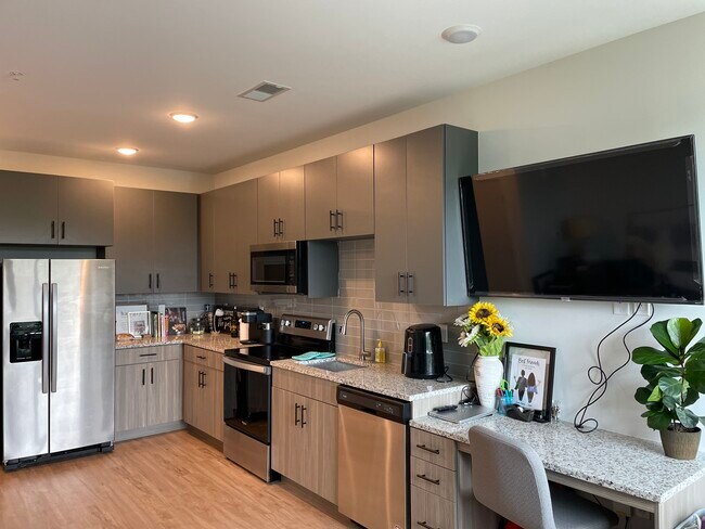 Photo - 412 E Healey St Unidad 609