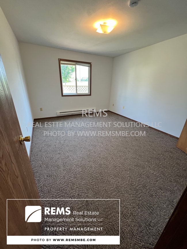 Photo - 564 E Slifer St Unit 11