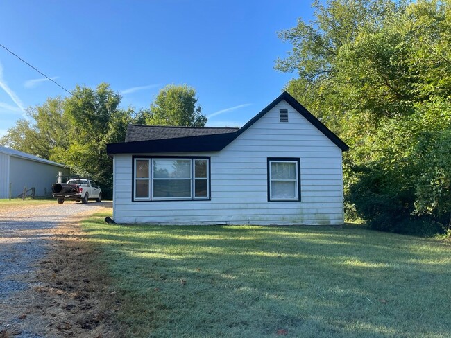 Photo - Great Location Private Setting Home For Rent
