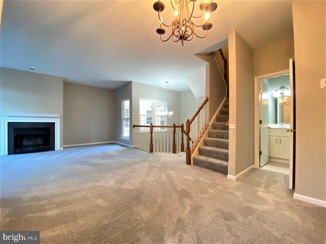 Photo - 44190 Mossy Brook Square