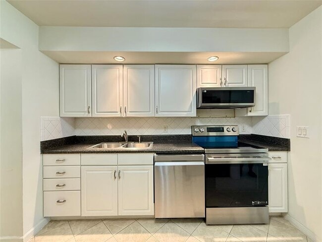 Photo - 1404 NE 22nd St