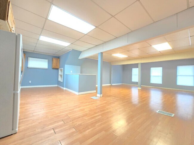 Photo - 815 N Main St Unidad A
