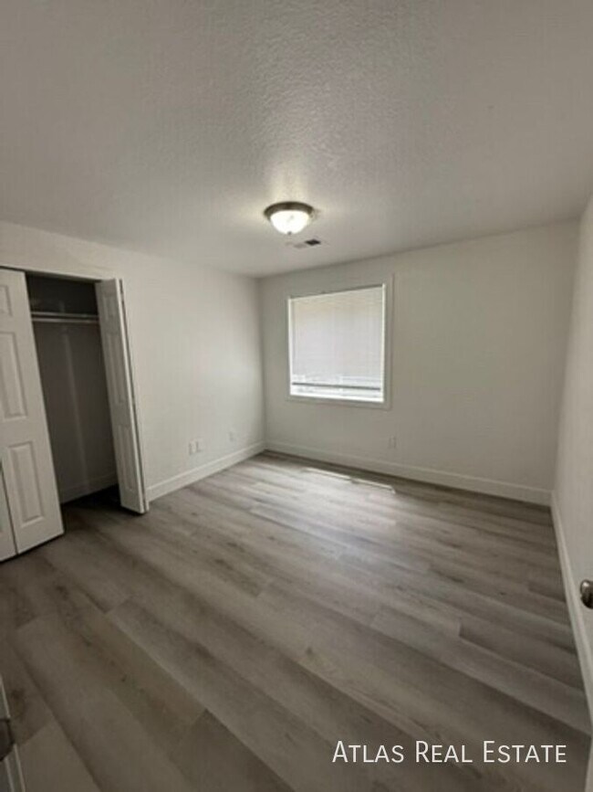 Photo - 1904 8th Ave Apartment Unit B