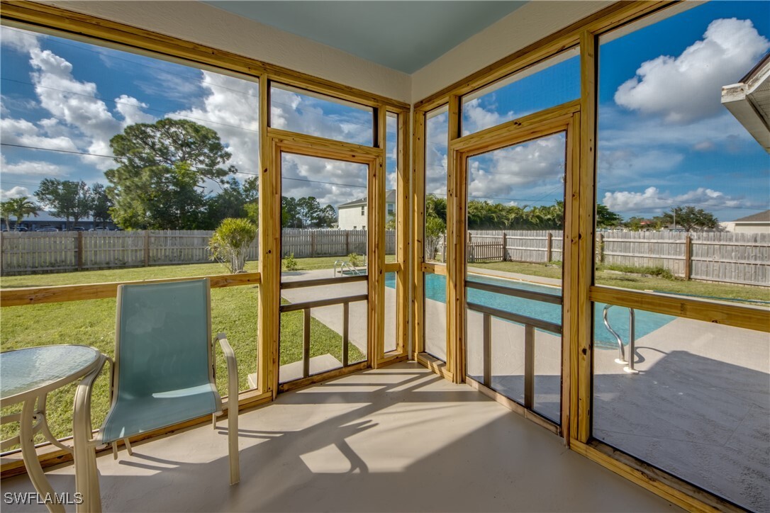 Photo - 700 SW 18th Terrace Casa