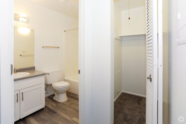 1BD, 1BA - 629SF