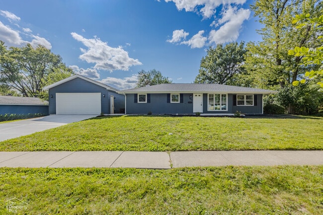Building Photo - 124 Westover Ln