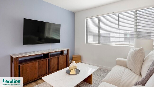 Photo - 8546 N 59th Ave Unidad 242.1411487