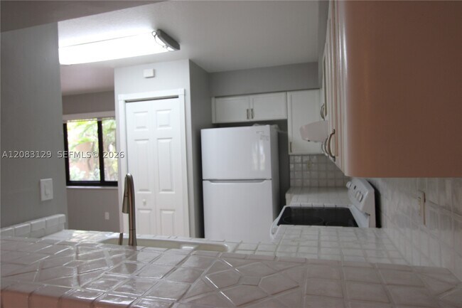 Photo - 15495 N Miami Lakeway Unit 104-4
