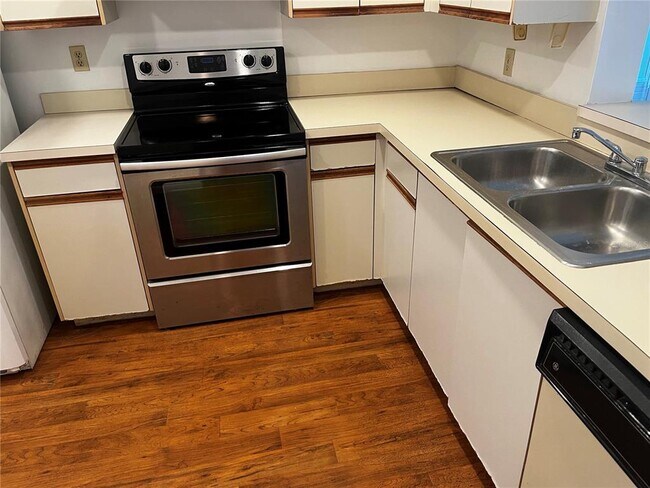 Photo - 800 Cove Cay Dr Unit 3F