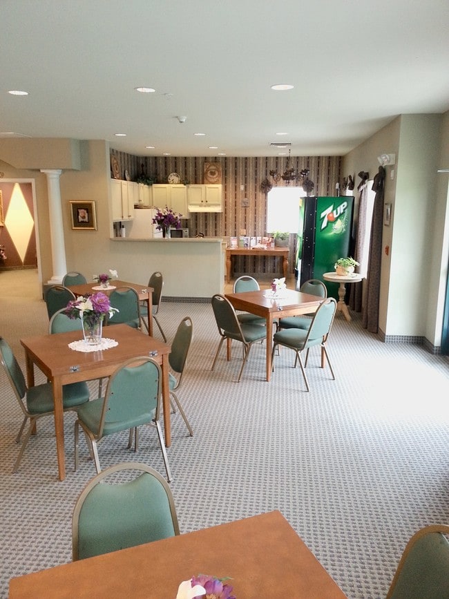 Photo - Meridian Stratford Place Senior 55+ Apartm...