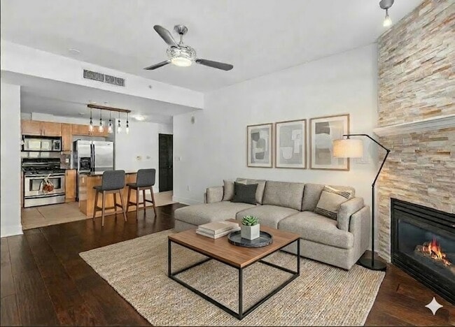 Photo - 1240 India St