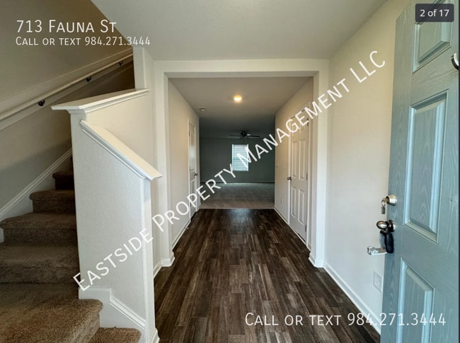 Photo - 713 Fauna St