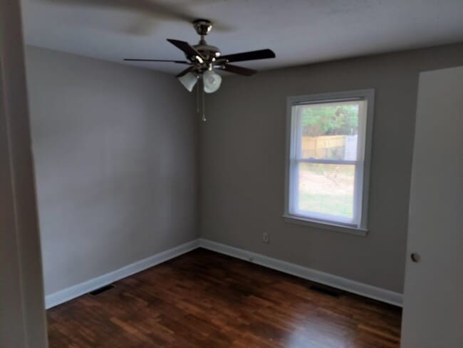 Photo - Elbow Room and Workshop