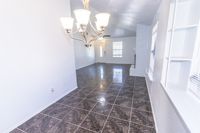 Building Photo - 918 Littleport Ln