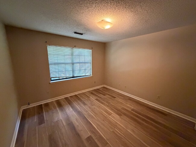 Photo - 1133 Fortner St Unit Apt B8