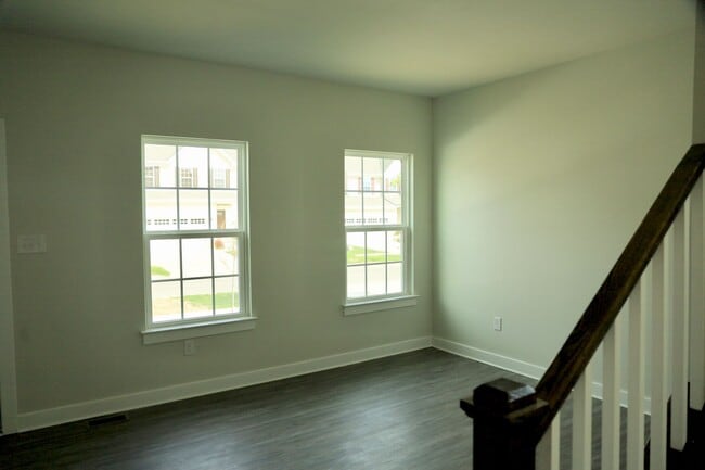 1331 Darling Dr
