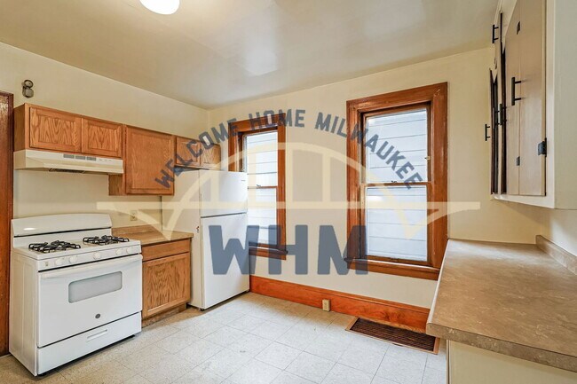 Photo - 2934 N Bremen St