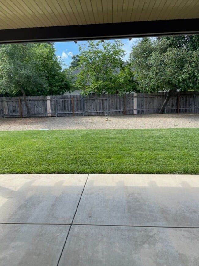 Photo - 3 Bedroom Home in Mistletoe Neighborhood