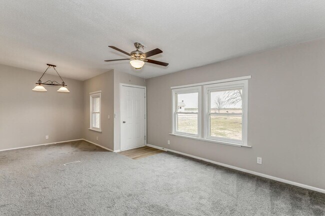 Photo - Beautiful Home in Kingman Available For Rent or Rent to Own located on Nearly 1 Acre!