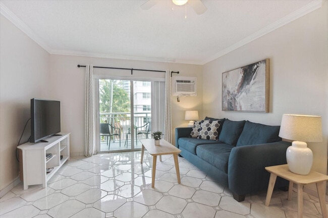 Photo - 720 Orton Ave Unit 206