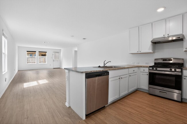 Photo - Move-In Ready 4/2 w/ Modern Layout in Growing San Antonio Community