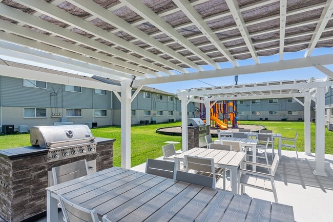Mercury West Apartments