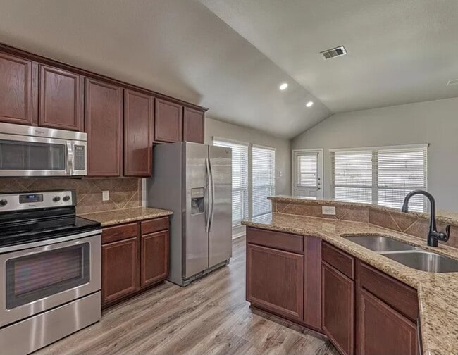 Photo - 13210 Raintree Dr