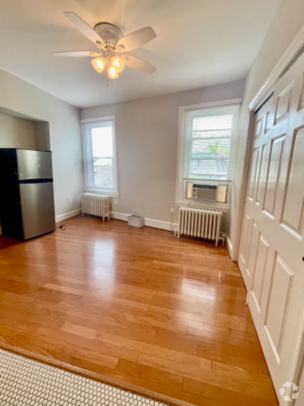 Building Photo - 7130 Germantown Ave Rental
