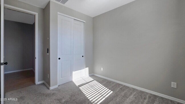 Photo - 18418 W Sunbelt Dr