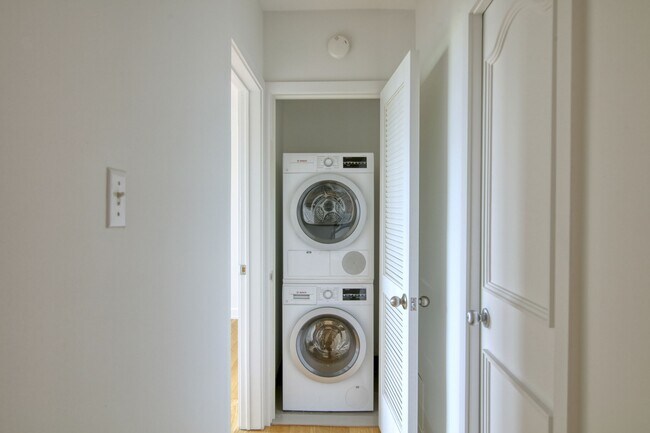 Photo - 4555 Av. Bonavista Unit 807