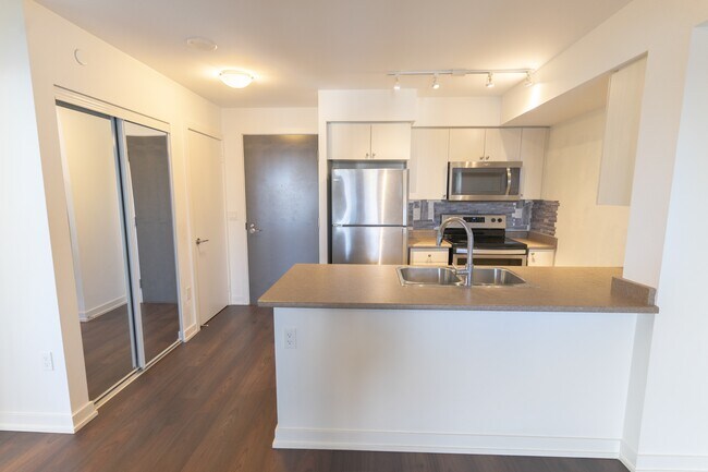 Photo - 1346-1346 Danforth Rd