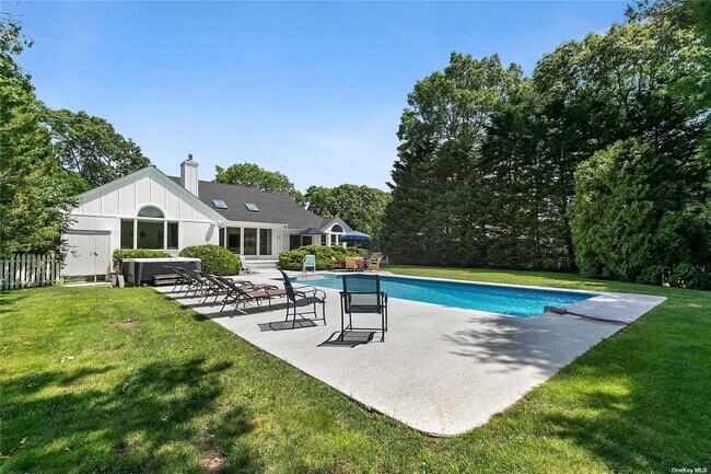 43 Bridle Path