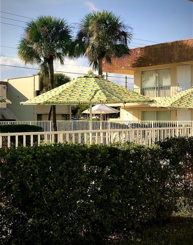 Whispering Palms Apartment Homes