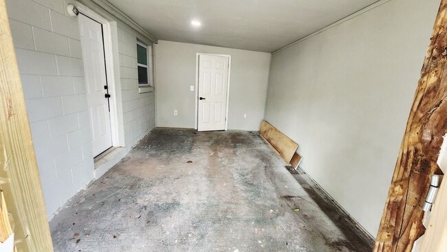 Photo - 128 Kingston Ave