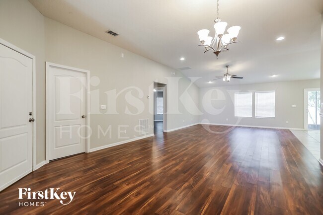 Photo - 344 Sunshine Dr
