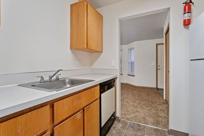 Photo - Now Leasing at Jonathan’s Place – Modern C...