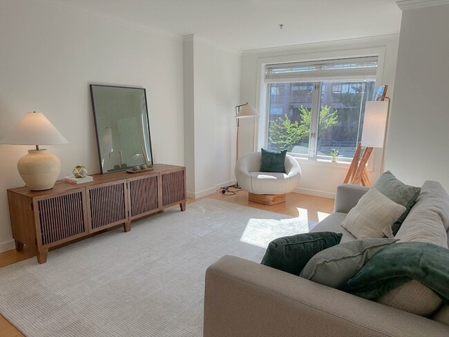 Photo - 16 Miner St Unit 308