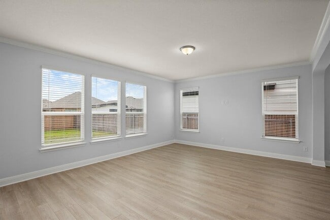 Photo - 13821 Abraham Lincoln St