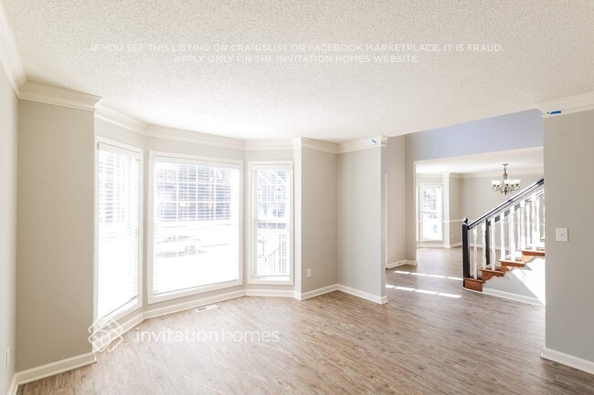 Photo - 2324 Luther Terrace SW