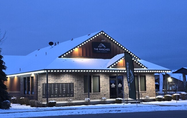 Building Photo - Ranches