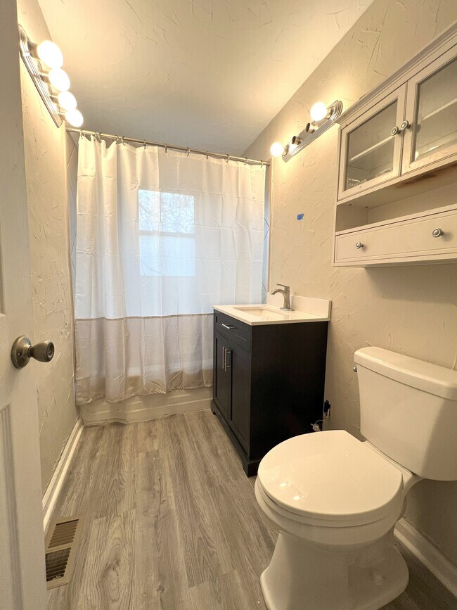 Photo - 1323 Fairmount St