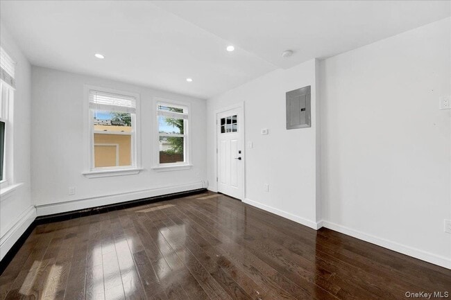 Photo - 23 Colin St Unit Ground Floor