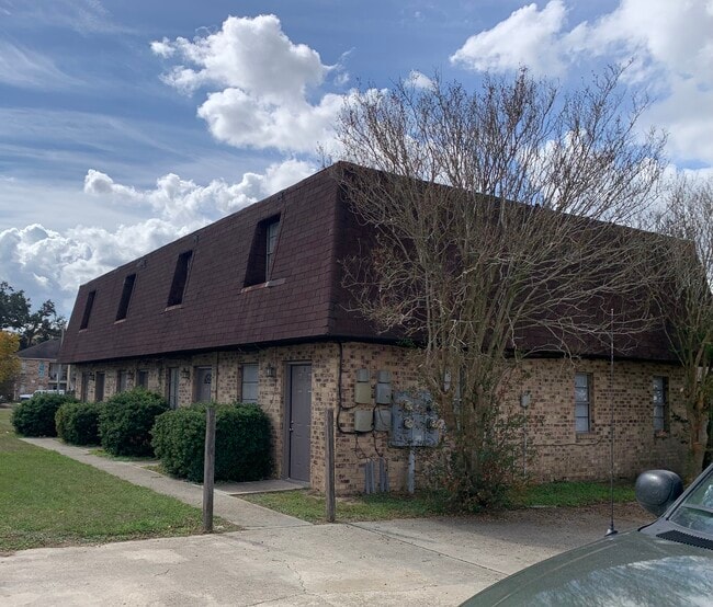 Photo - 304 Loire Ave