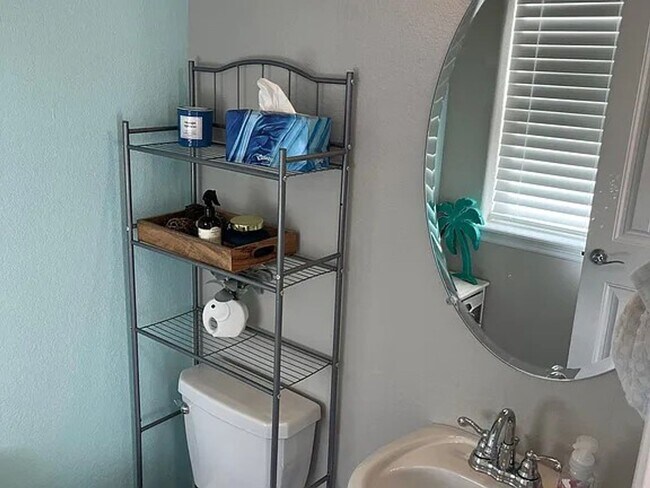 Photo - 5492 Hammond Dr