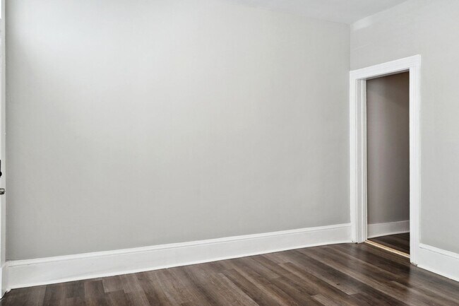 Photo - 504 W 48th St Unit A