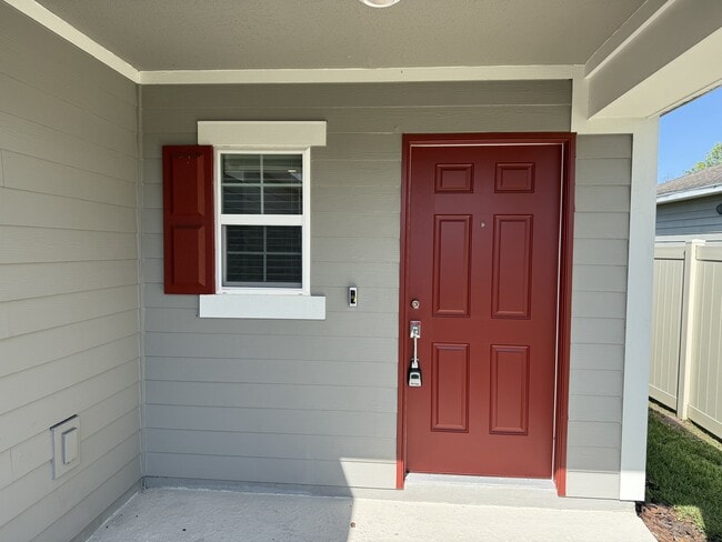 Photo - 2015 Myrtle Pine St